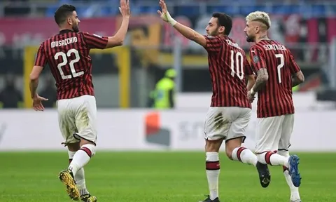 Từ Milan, "vua sút phạt" báo tin không vui cho Leicester City