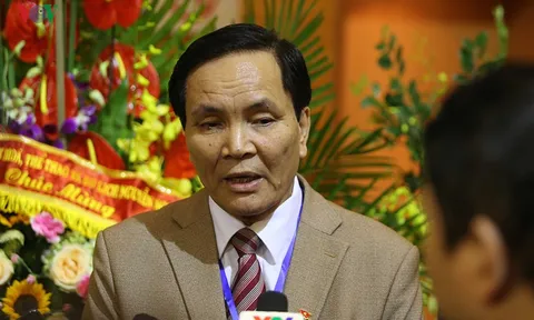 Vì sao ông Nghĩa phải từ chức Phó chủ tịch tài chính VFF?
