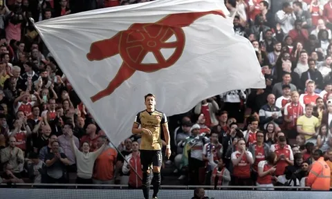 Cánh cửa đá chính của Ozil tại Arsenal bị 'đóng sập' thế nào?