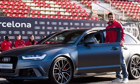 Lionel Messi và dàn sao Barcelona bên xế hộp Audi bắt mắt