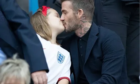 David Beckham cùng con gái xuất hiện bất ngờ trên khán đài