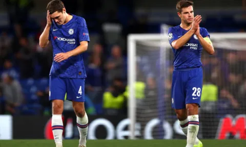 Barkley hóa "tội đồ", Chelsea thất bại sốc trước Valencia