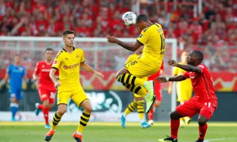 Alcacer ghi bàn, Dortmund vẫn thua sốc trước tân binh Bundesliga