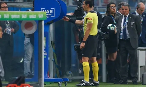 VAR lên tiếng, Uruguay có trận hòa như thua trước Nhật Bản