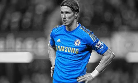 Carragher sai khi gọi Torres là cú lừa?