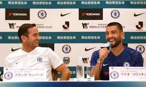 Lampard trở lại, Chelsea giữ ngay được "kỷ lục gia" Europa League