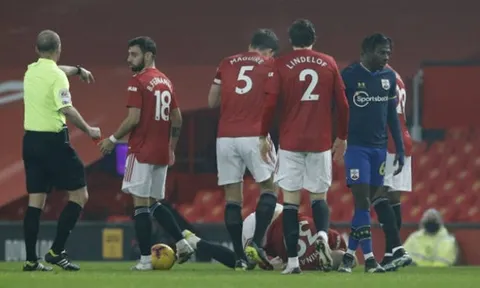 "Tội đồ" Southampton ân hận sau tấm thẻ đỏ ở trận gặp Man Utd