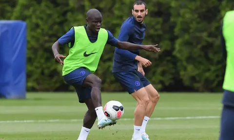 NÓNG! Trụ cột quan trọng nhất trở lại, Chelsea tự tin đấu Man Utd