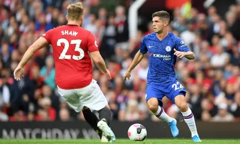 Vì sao Chelsea bị Man Utd vùi dập tơi tả? Jermaine Jenas đã có câu trả lời