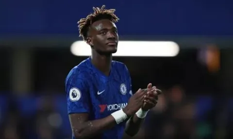 Được Chelsea chiêu đãi "món ăn tinh thần", fan hò reo trên MXH