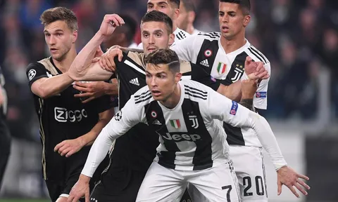 'Cậu ấy giống Ronaldo, luôn ở lại sân muộn hơn mọi người'