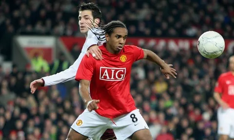 "Cậu ấy kể với tôi đã gặp các vấn đề ở Man United"