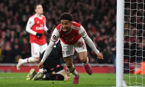 "Cậu ấy là tương lai bên hành lang cánh phải của Arsenal"