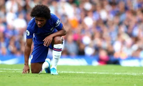 "Cậu ấy nên lo lắng khi Arsenal chiêu mộ Willian"