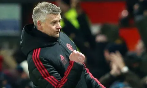"Cậu ấy thích không thi đấu, rồi gia nhập Man Utd vào tháng Một"
