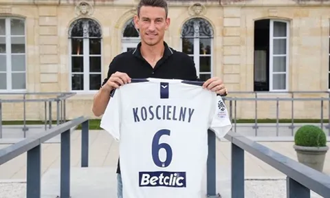 'Cậu nên xấu hổ vì cách mình rời Arsenal sau 9 năm'