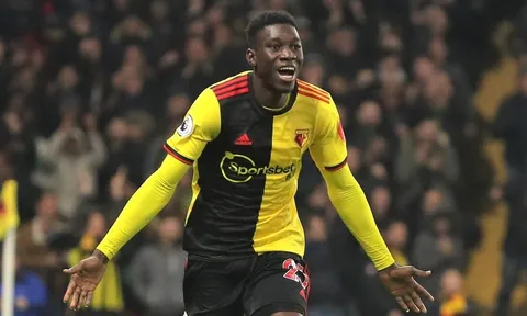 CĐV Arsenal đòi dựng tượng sao Watford tại Emirates