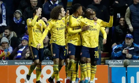 CĐV Arsenal: "Siêu đẳng; Quá thông minh; Thật điềm tĩnh"