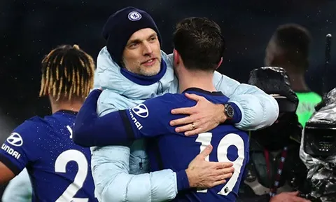 CĐV Chelsea phát cuồng vì 1 hành động của Tuchel với Mount