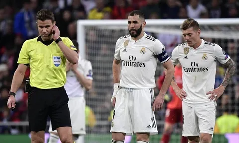 CĐV Chelsea: "Tôi thương hại cho cậu ấy vì cỏ không phải lúc nào cũng xanh hơn"
