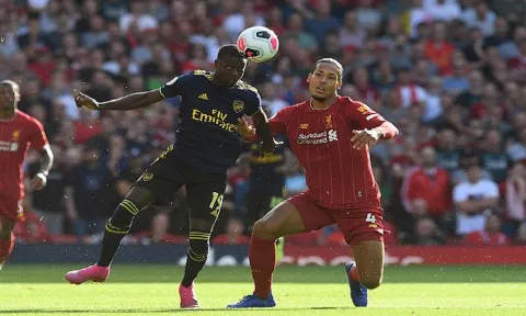 CĐV Liverpool phản pháo khi Van Dijk bị chê hồi hộp trước Pepe