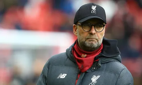 CĐV Liverpool: "Hắn ta chạy còn chậm hơn trọng tài; Hãy loại tên đó ra khỏi đội hình"