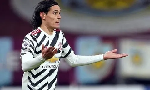 CĐV Man Utd gửi thông điệp đến Cavani sau trận thắng Burnley