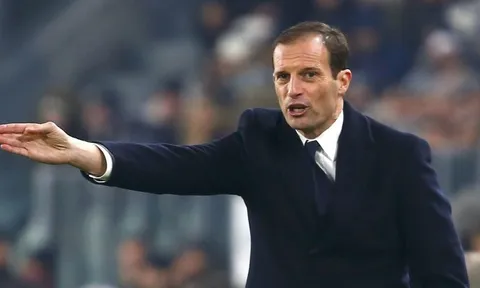 CĐV Man Utd: "Ông ta chả khác gì Van Gaal, chán chết"