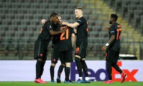 CĐV Man Utd: "Quái thú; Đến kiếp sau Lukaku cũng không làm được như cậu ấy"