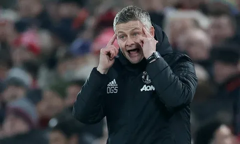 CĐV M.U phẫn nộ: "Rác rưởi, Ole phải bán ngay hắn ta!"