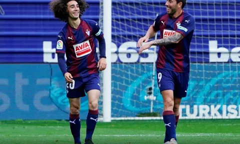 CĐV Spurs: "Làm ơn mang cậu ấy đến đây, chữ ký quá chất lượng!"