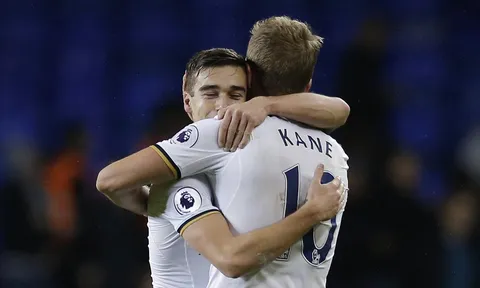 CĐV Tottenham nổi điên: "Rác rưởi; Vô tích sự"