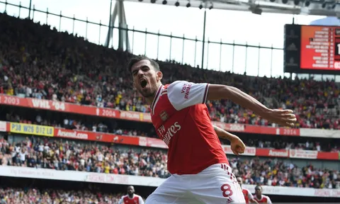 Kiến tạo thành công, tân binh Arsenal ăn mừng điên cuồng như thể mình ghi bàn