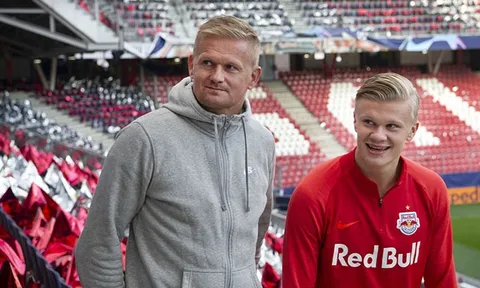 Cha của Erling Haaland nói thẳng 1 sự thật về Man Utd và Dortmund