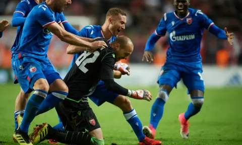 Champions League xuất hiện loạt pen 'kinh dị', 6 quả bay ra ngoài!