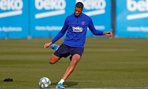 Chelsea và cơ hội "chiếm đoạt" viên ngọc thô 18 tuổi của Barcelona