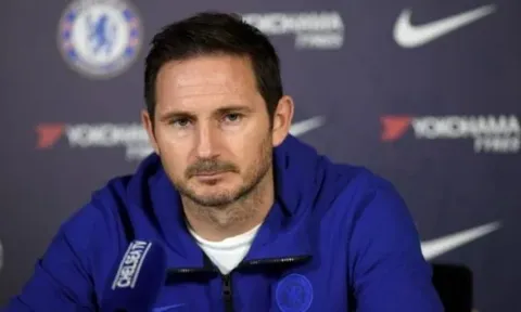 Lampard án binh bất động, Chelsea 'đại hạ giá', đạt thỏa thuận nối gót Arsenal