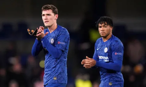Chelsea nhận 2 cú hích lực lượng ở hàng thủ trước trận gặp Fulham