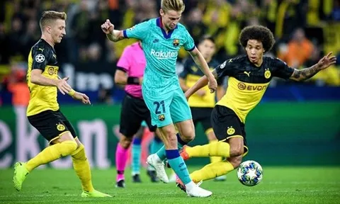 Chỉ 1 cú click chuột, De Jong khiến Valverde đứng ngồi không yên
