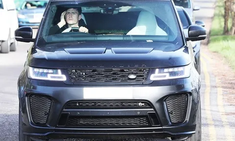 "Bom tấn" đến Carrington, NHM Man Utd mừng rơn trước thềm chiến Man City