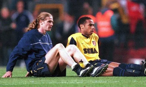 "Chi tiền tấn, và giờ tôi chẳng nhận ra được Man Utd"