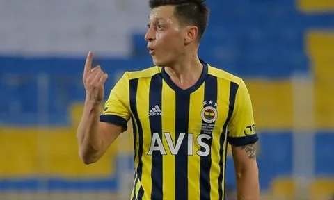 Chia tay Arsenal, Ozil đang sa lầy ra sao trên đất Thổ?