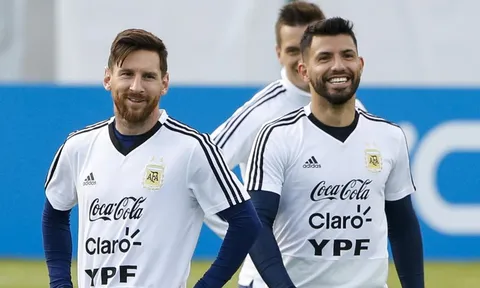 Chiêu mộ "cạ cứng" cho Messi, Barca trông chờ vào tương lai 1 người