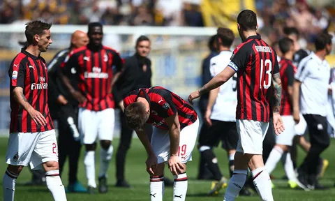 CHÍNH THỨC! AC Milan bị cấm thi đấu tại Europa League