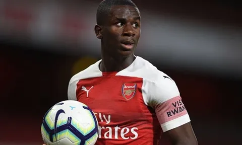 CHÍNH THỨC: Arsenal chia tay 'niềm hi vọng' cánh phải