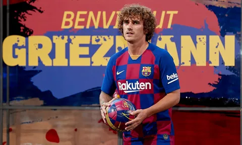 CHÍNH THỨC! Barca trao Griezmann số áo, định đoạt luôn tương lai Coutinho