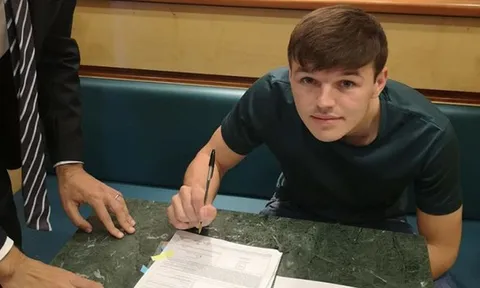 CHÍNH THỨC: Fiorentina ký hợp đồng với em họ Steven Gerrard