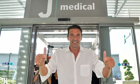 CHÍNH THỨC: Huyền thoại Gianluigi Buffon đã trở về Juventus