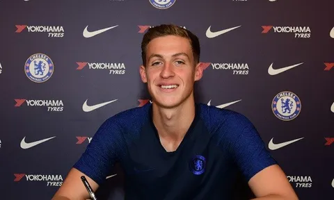 CHÍNH THỨC: Lampard ra tay, Chelsea trói chân 'hậu bối' Petr Cech