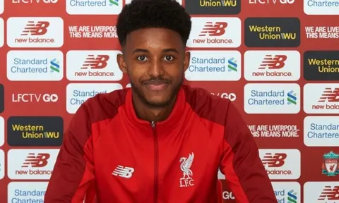 NÓNG: Liverpool công bố hợp đồng mới, "Alexander-Arnold đệ nhị"
